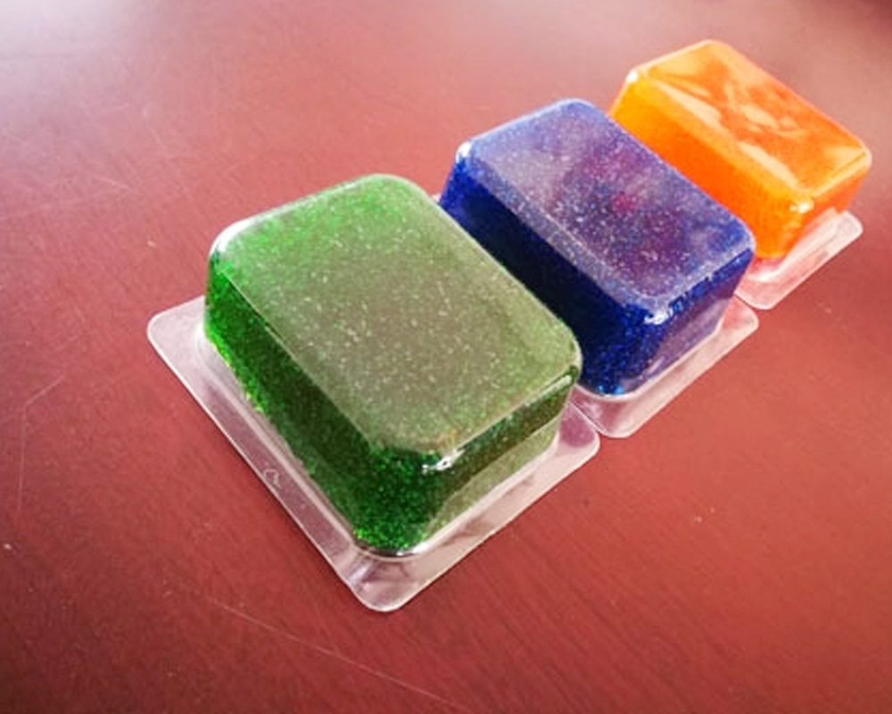 Cubo de gel clarificador de piscina de larga duraci&oacute;n